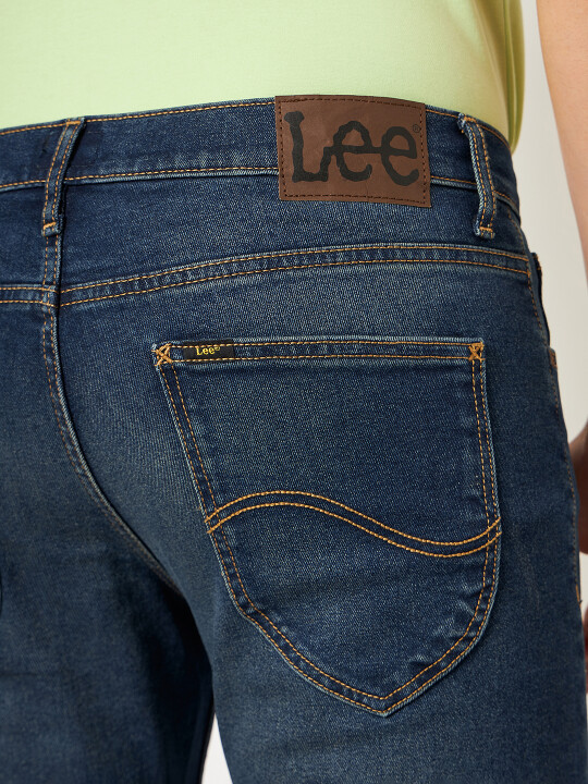 Buy Lee Men Blue Rodeo Regular Fit Mid Rise No Fade Jeans Lee