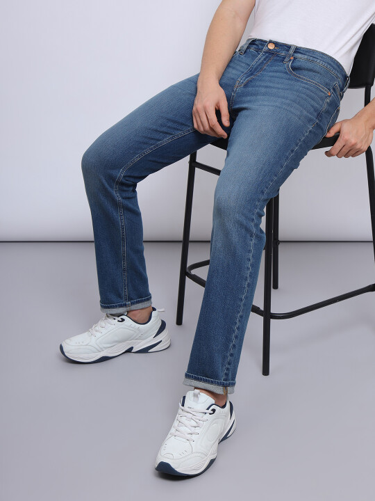 Buy Trendy Jeans for Men Online in India lee