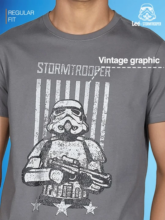 ◆LEE◆ Bottle graphic man to man light gray Buy Lee X Storm Trooper Men Graphic Print Grey Tshirts | Lee