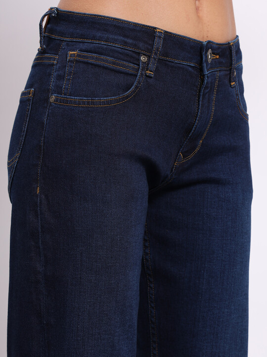 Buy Lee Women Blue Jane Straight Fit High Rise Jeans Lee® India