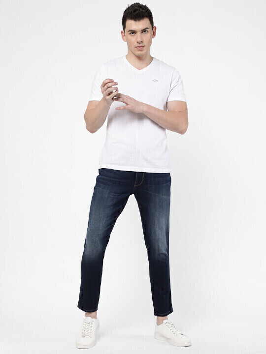 Buy Men Blue Bostin Slim Fit Mid Rise No Fade Jeans Wrangler - Main Image