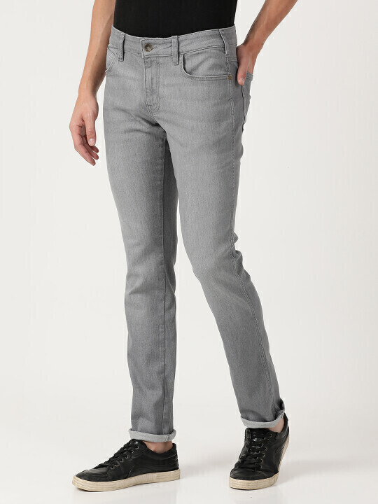 Buy Men Grey Skanders Slim Fit Low Rise Light Fade Jeans