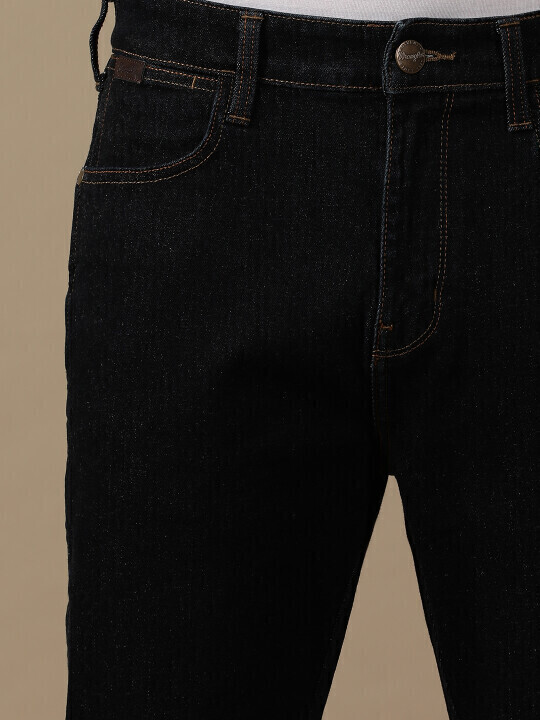 Wrangler Men's Jacksville Blue Jeans (Boot Cut)