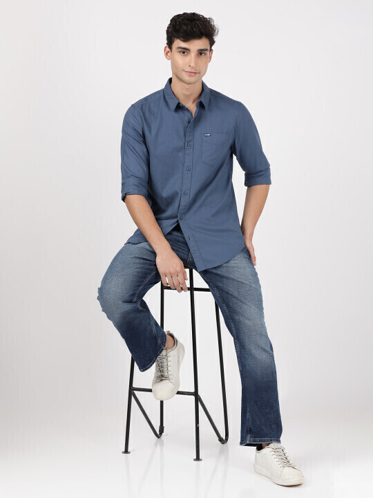 Buy Men Solid Blue Slim Fit Shirt | Wrangler® India Official