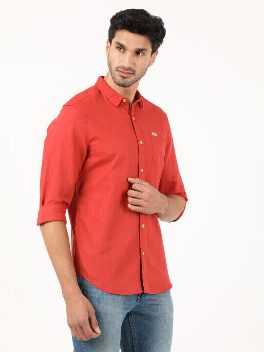 Buy Men Solid Red Regular Fit Shirt | Wrangler® India Official