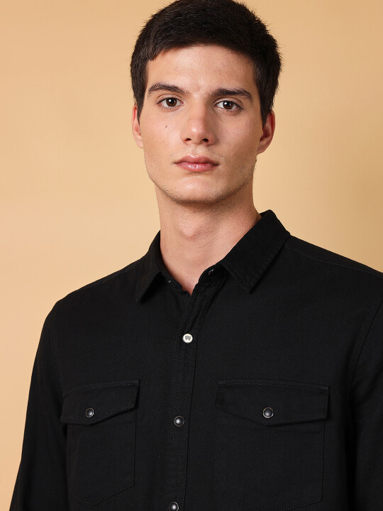 Buy Men Solid Black Regular Fit Shirt Wrangler® India Official