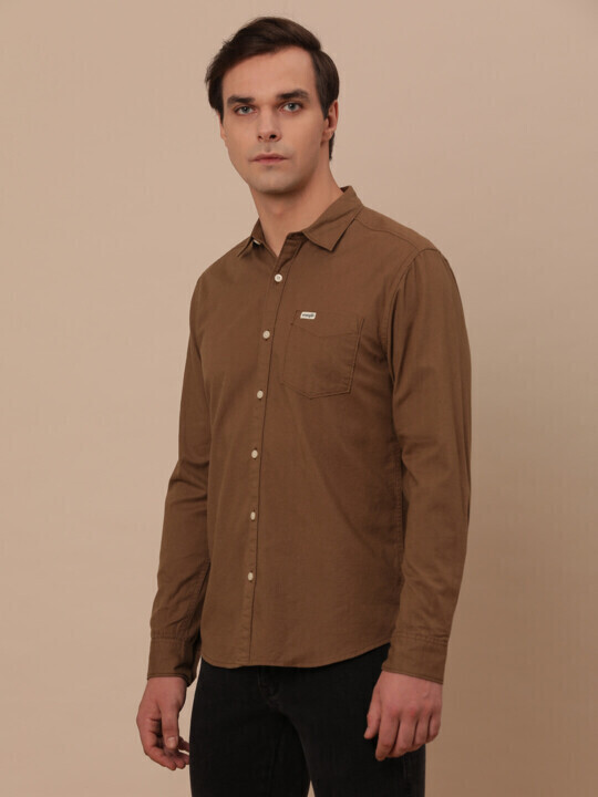 Buy Men Solid Brown Regular Fit Shirt | Wrangler® India Official