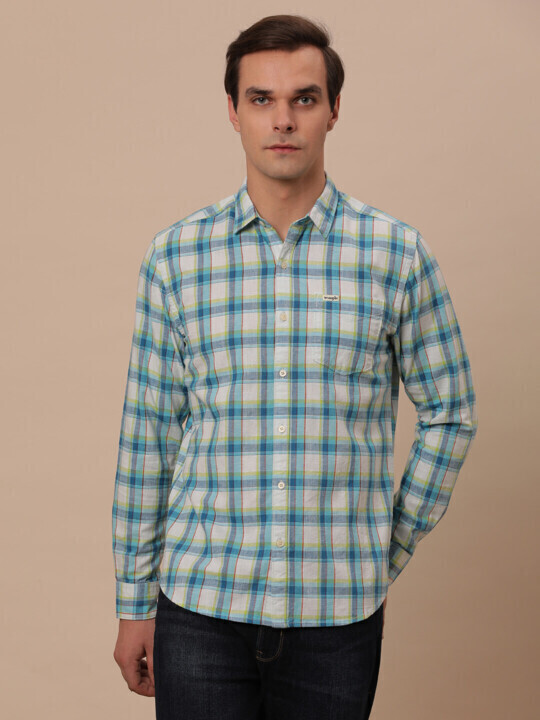 Buy Men Checkered Blue Regular Fit Shirt | Wrangler® India