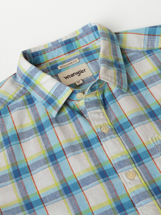 Buy Men Checkered Blue Regular Fit Shirt | Wrangler® India