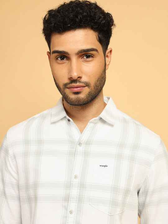 Buy Men Checked White Regular Fit Shirt | Wrangler® India Official