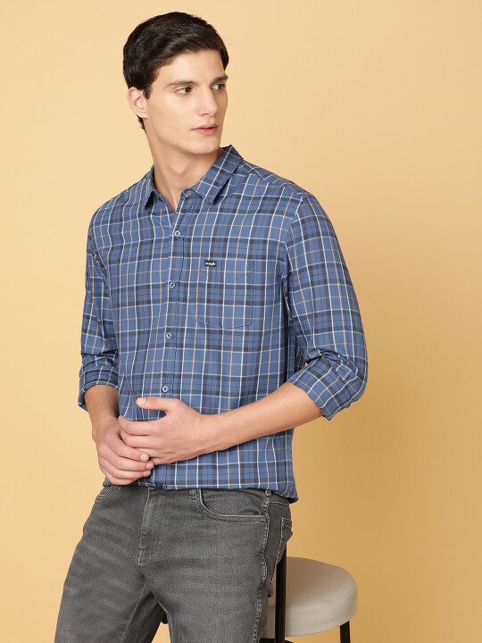 Buy Men Checkered Blue Regular Fit Shirt | Wrangler® India