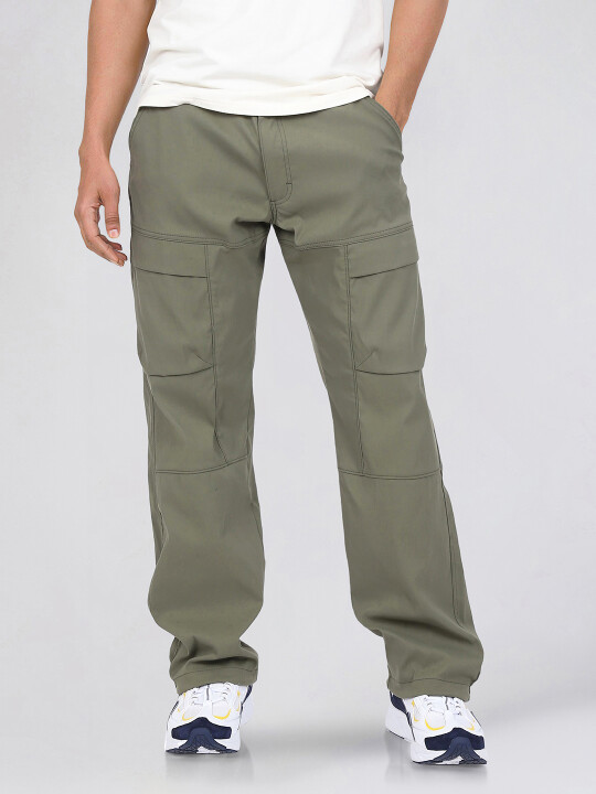Buy Wrangler Men Green Mid Rise Relaxed Fit Cargo Wrangler