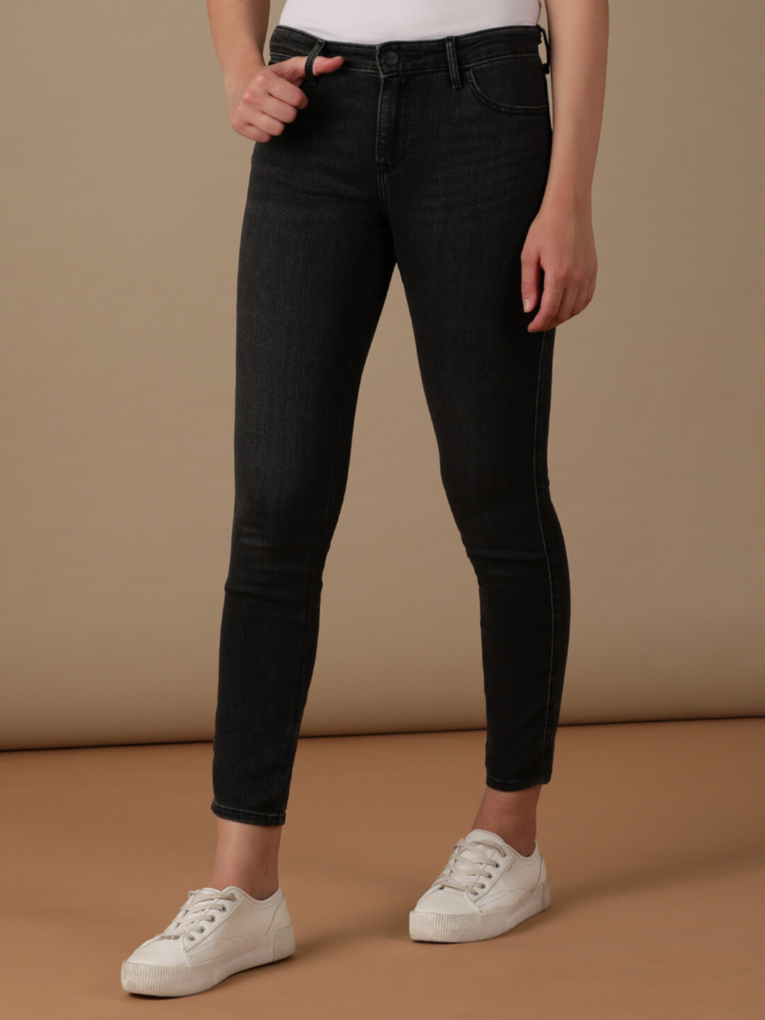 Wrangler Women's Black Body Bespoke Jeans (Skinny)