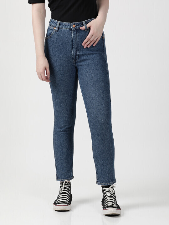Wrangler Women's Blue Washed Jeans (Slim)