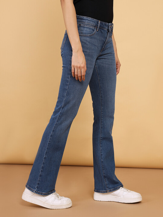Buy Women Blue Bootcut Slim Boot Cut Fit Mid Rise Jeans Wrangler