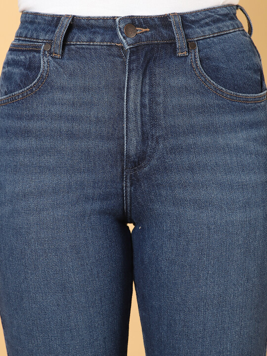 Buy Women Blue Mom Tapered Fit High Rise Jeans | Wrangler® India