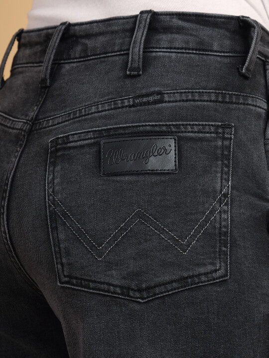 Buy Women Black Wild West Straight Fit Jeans Wrangler® India