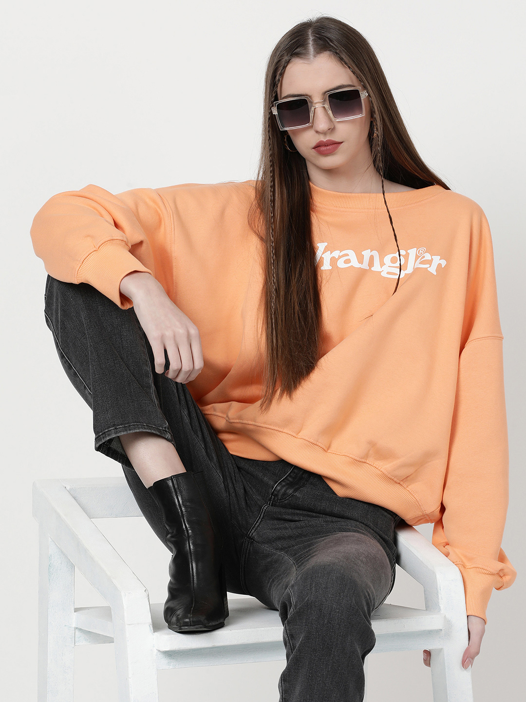 Wrangler Women's Graphic Orange Logo Sweatshirt (Relaxed)